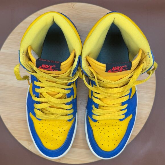 Nike Women's Air Jordan 1 Retro Hi OG ‘Laney’ Sz 9.5 - Picture 8 of 10